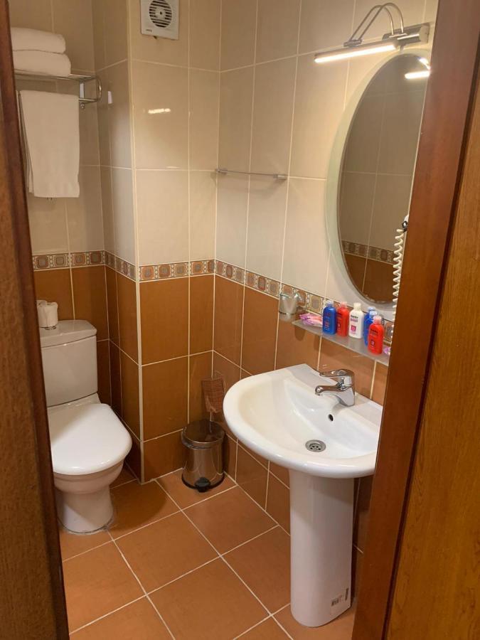 Hotel Adil Konak *